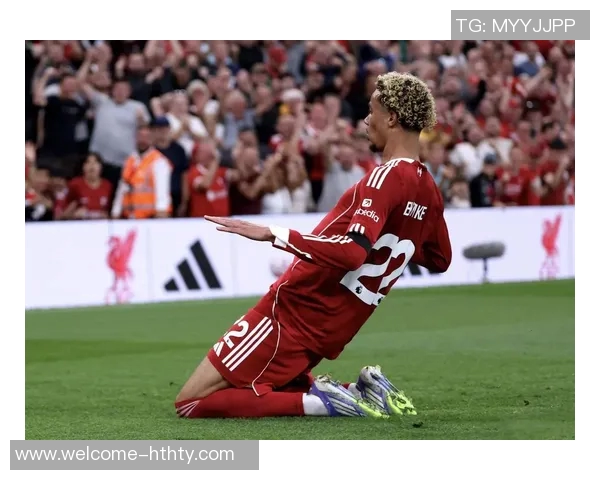 埃基蒂克为适应英超强度增加健身房锻炼时间显著提升体能 埃基蒂克为适应英超强度增加健身房锻炼时间显著提升体能